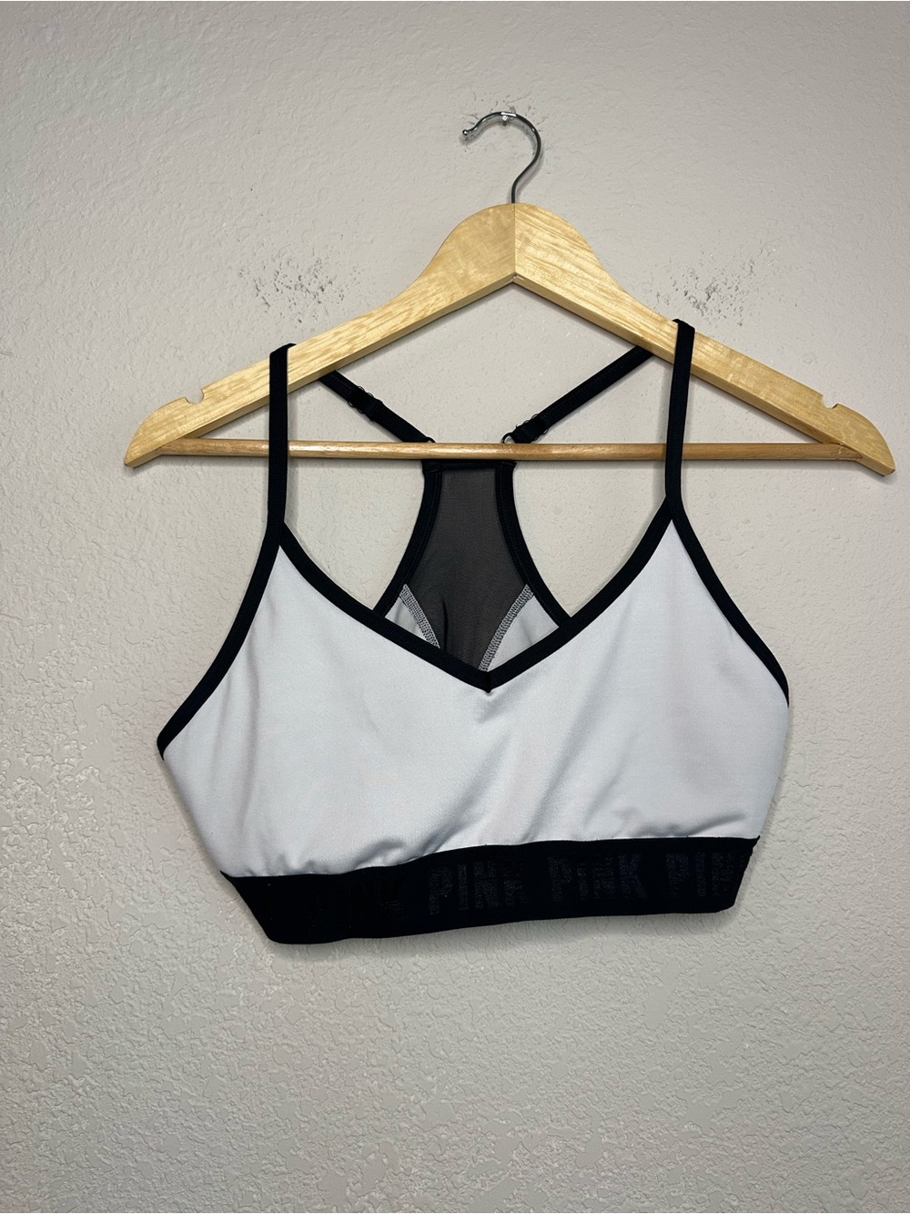 💫PINK Victoria's Secret White Sports Bra with Black Mesh Racerback Size Medium